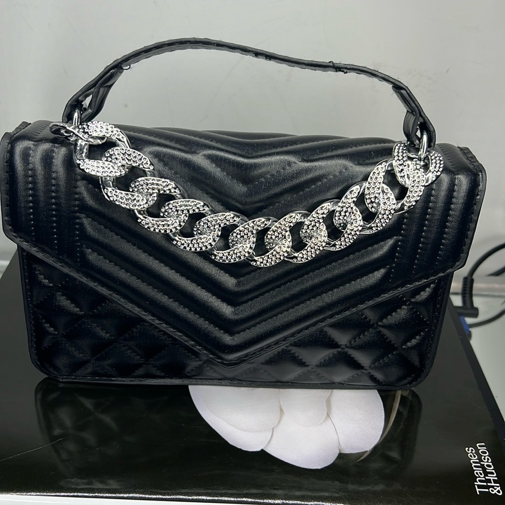 SHEIN Chevron, chain decor, flap square bag.
